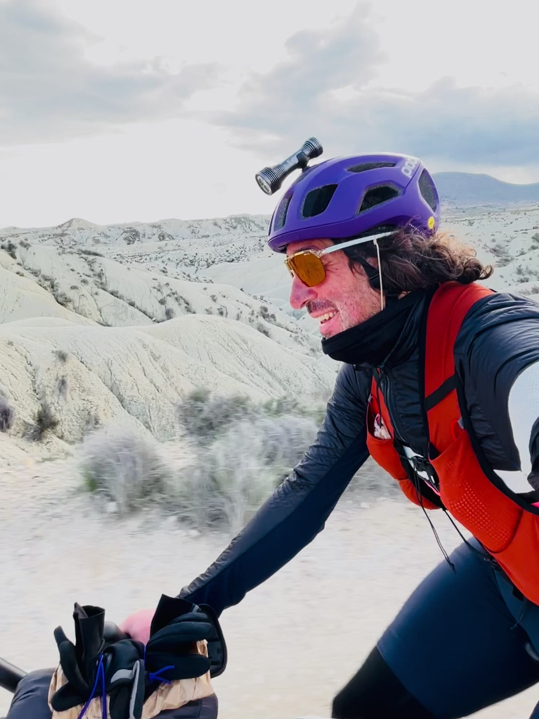 Charger la vidéo : Gilet d&#39;Hydratation Ultra