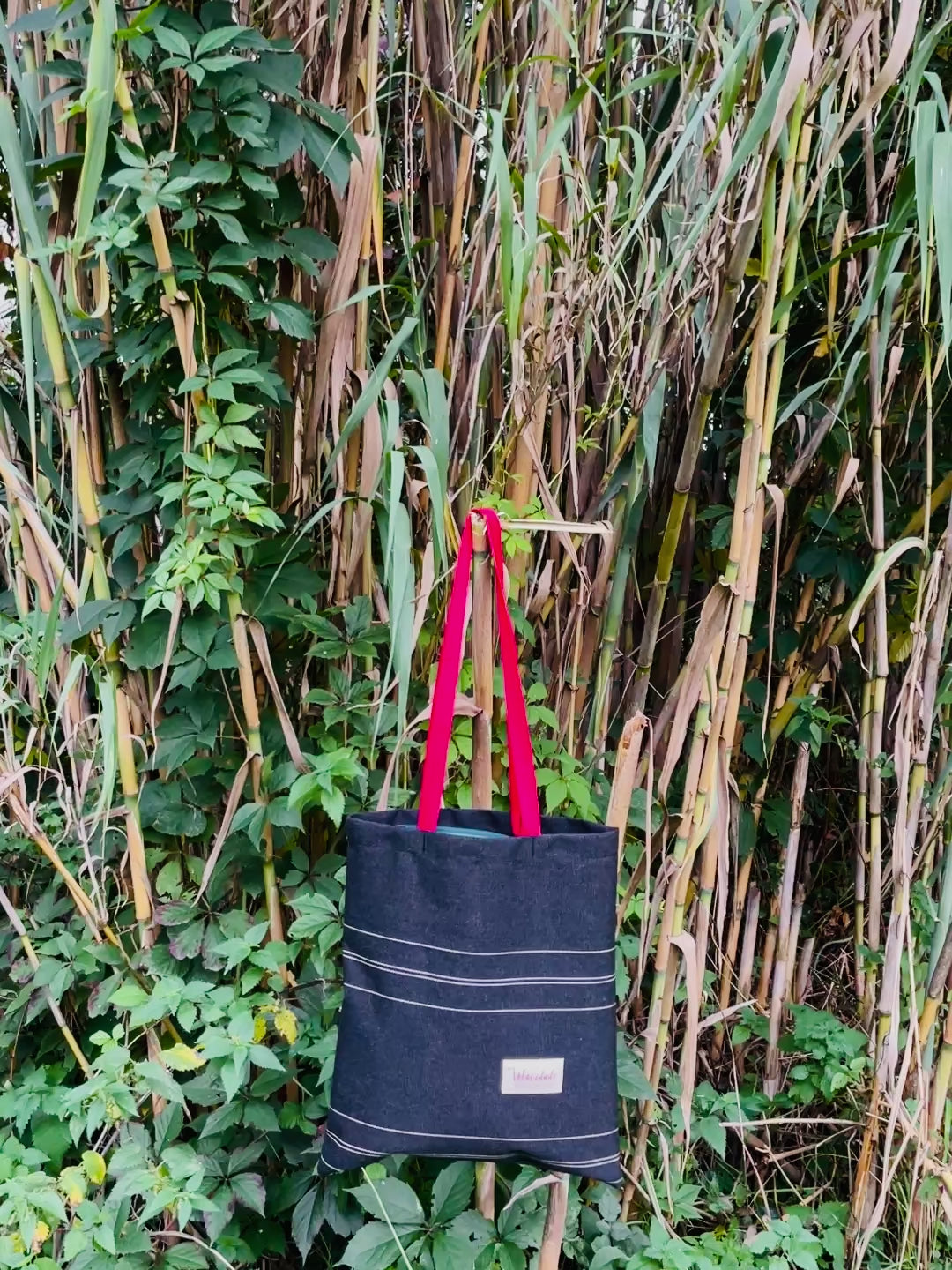Charger la vidéo : Fourre tout tote bag
