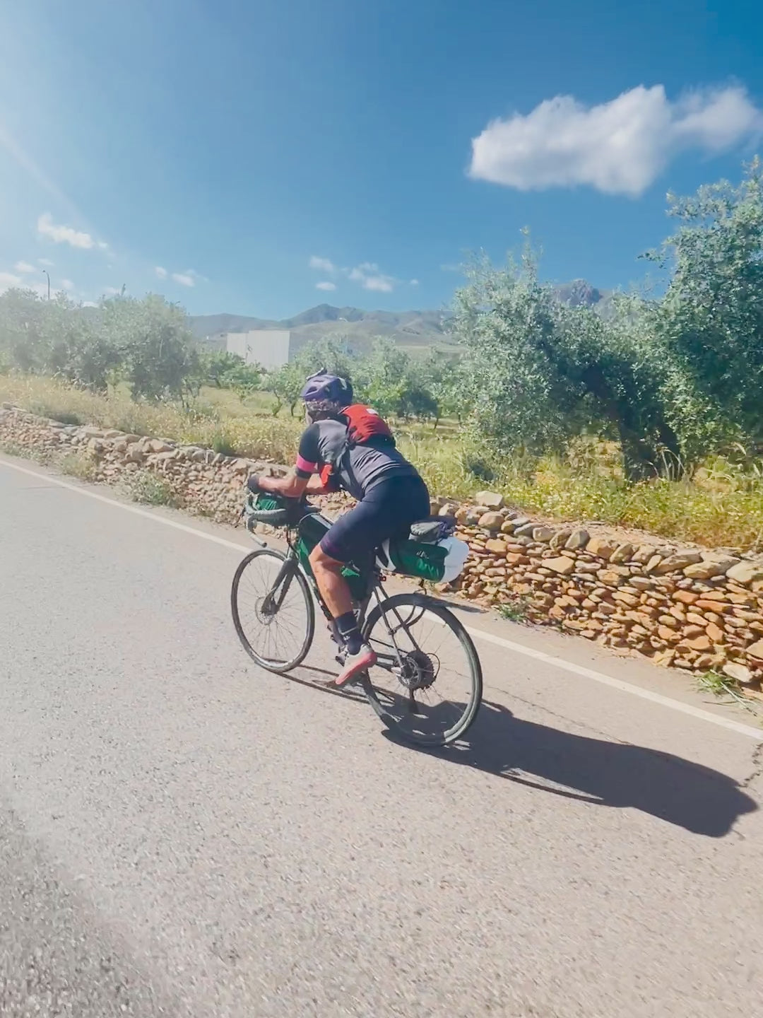 Charger la vidéo : Gilet d&#39;Hydratation Ultra